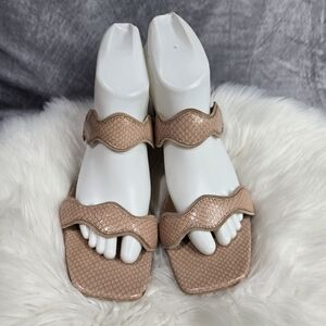 Dolce Vita Ilva sandals, featuring scalloped straps, a textured finish